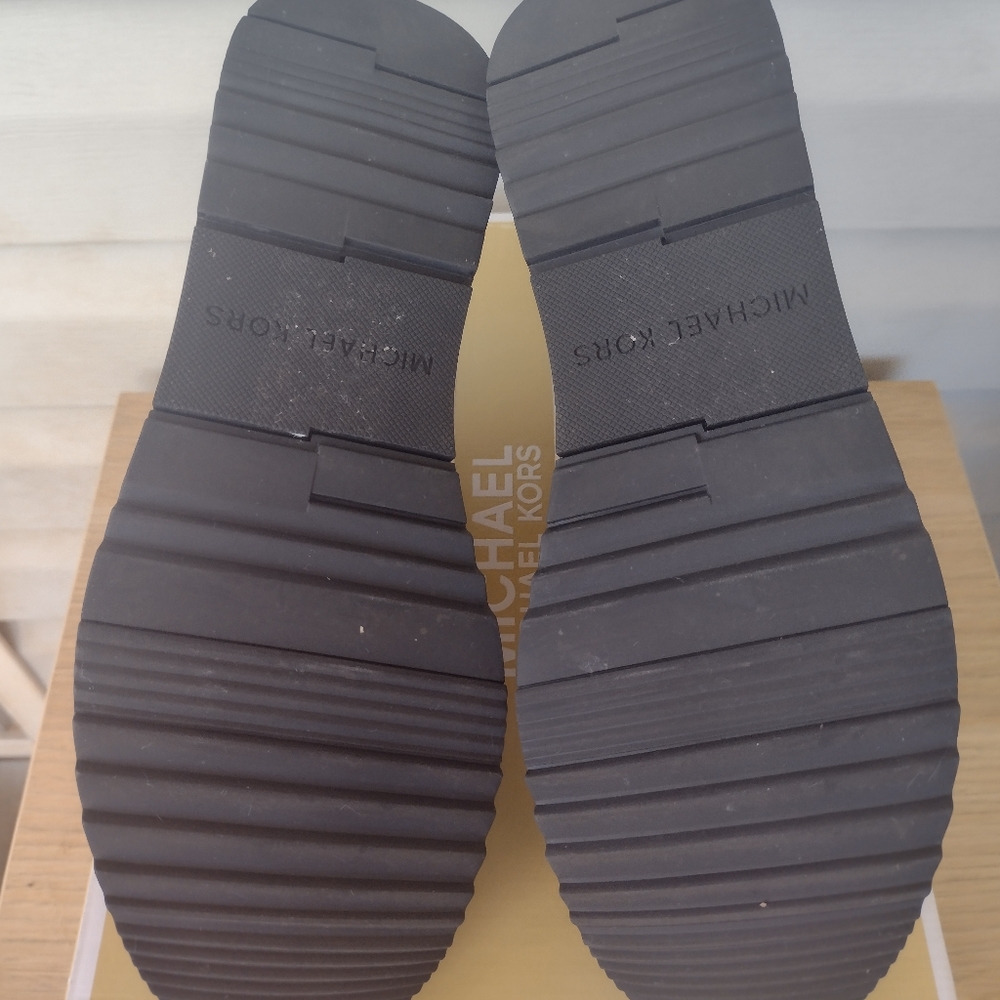 Michael Kors Allie Black/Gold  Trainer Sneakers 9M - Picture 8 of 10